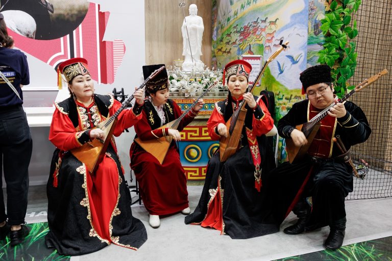 Состоялся ряд концертных выступлений ГТТК «Ойраты» в г. Москве на ВДНХ