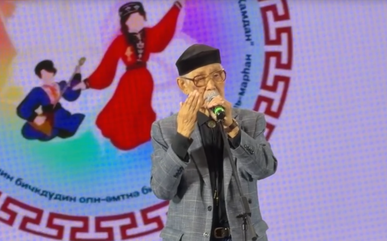 The legendary master of Kalmyk dance and keeper of national traditions took part in the gala concert of the festival-competition of children’s folk art “Hamdan”.